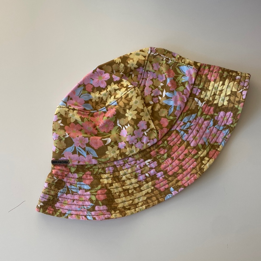 Billabong bucket hat